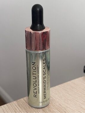 Revolution Mermaid's Scales Liquid Highlighter